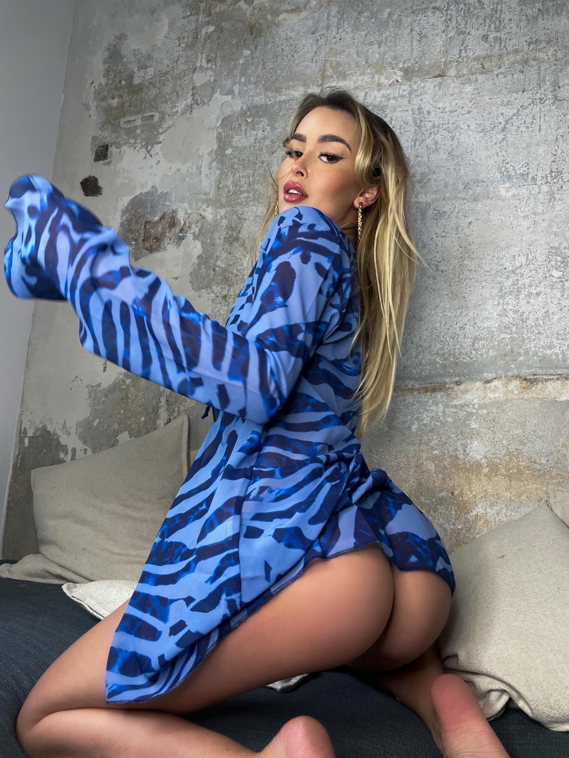 Elenakamperi's media