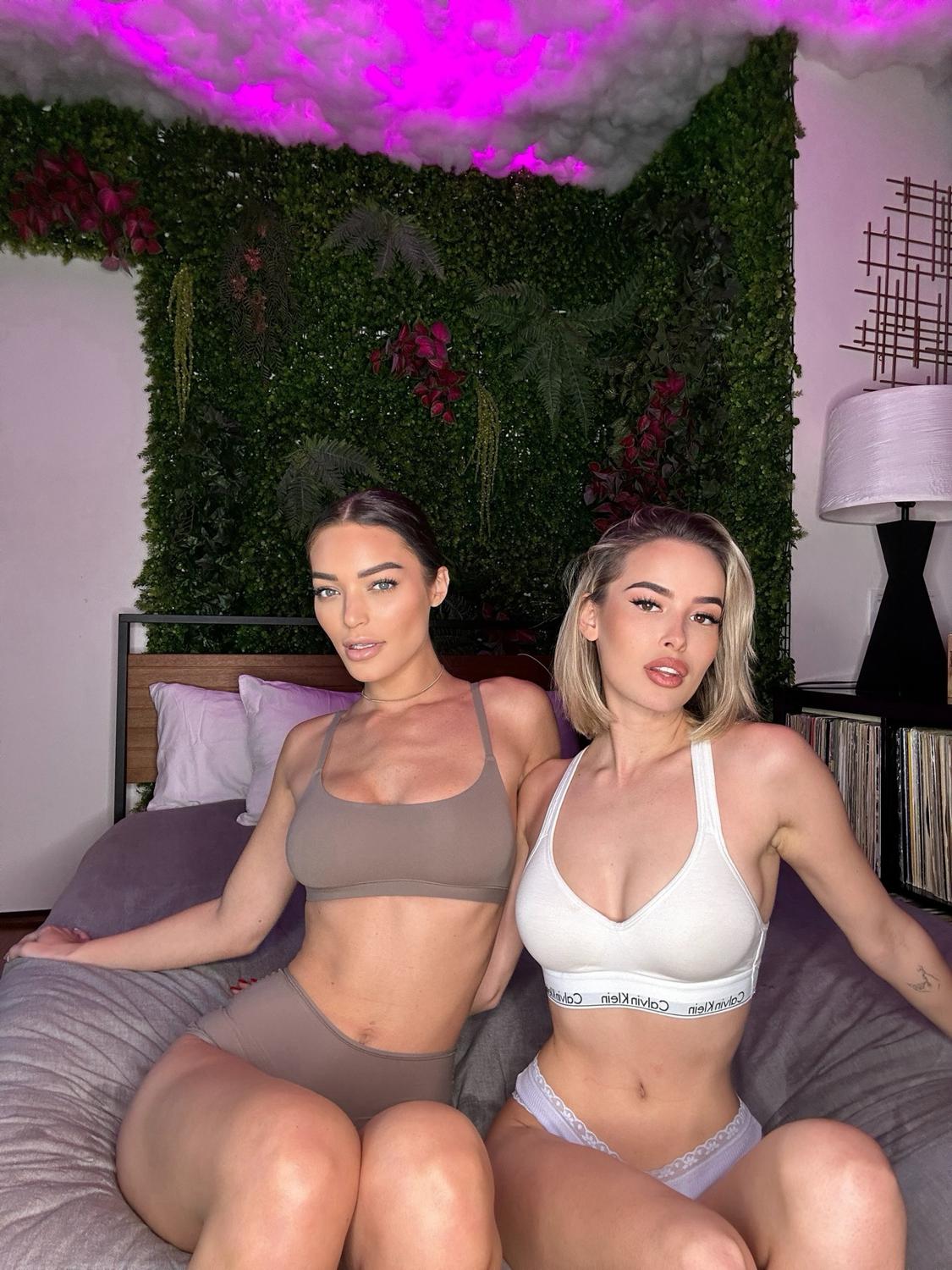 Elenakamperi's media