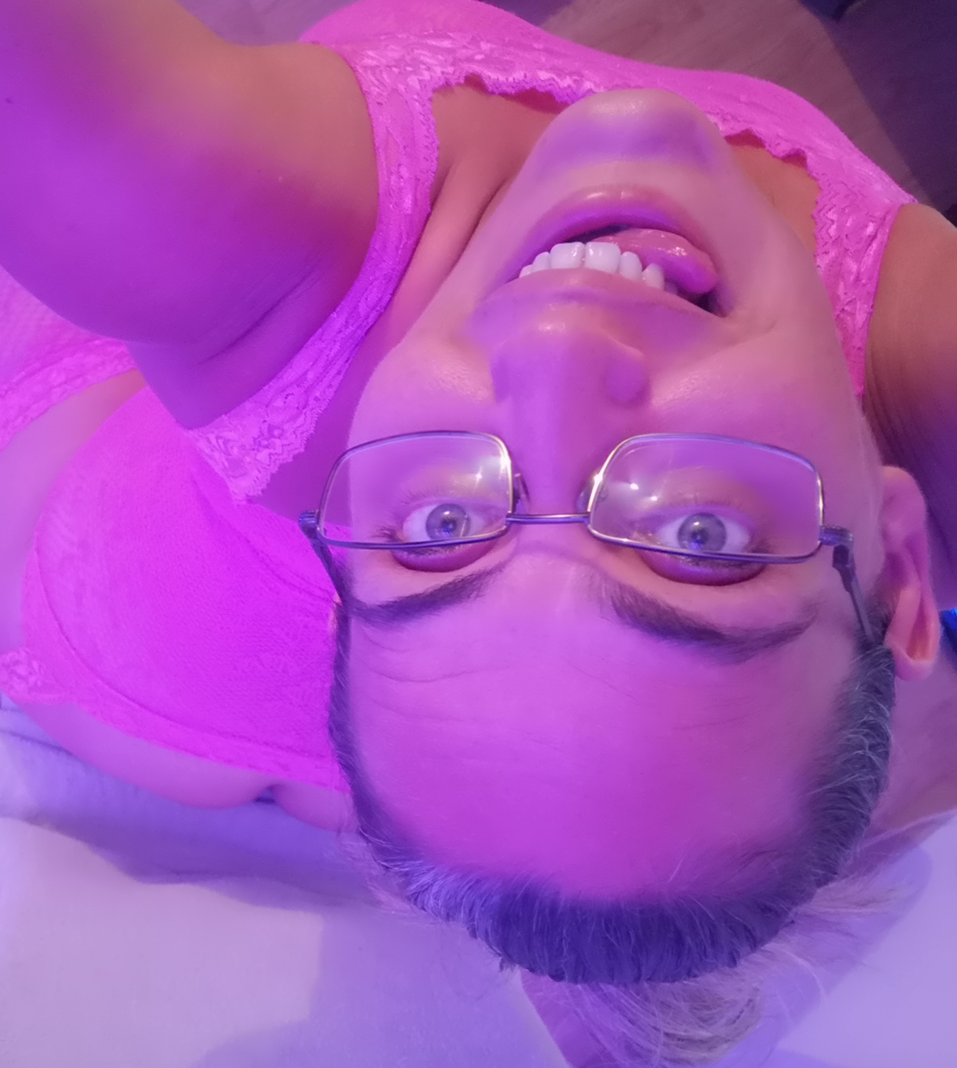 Elisacoquineoff's media