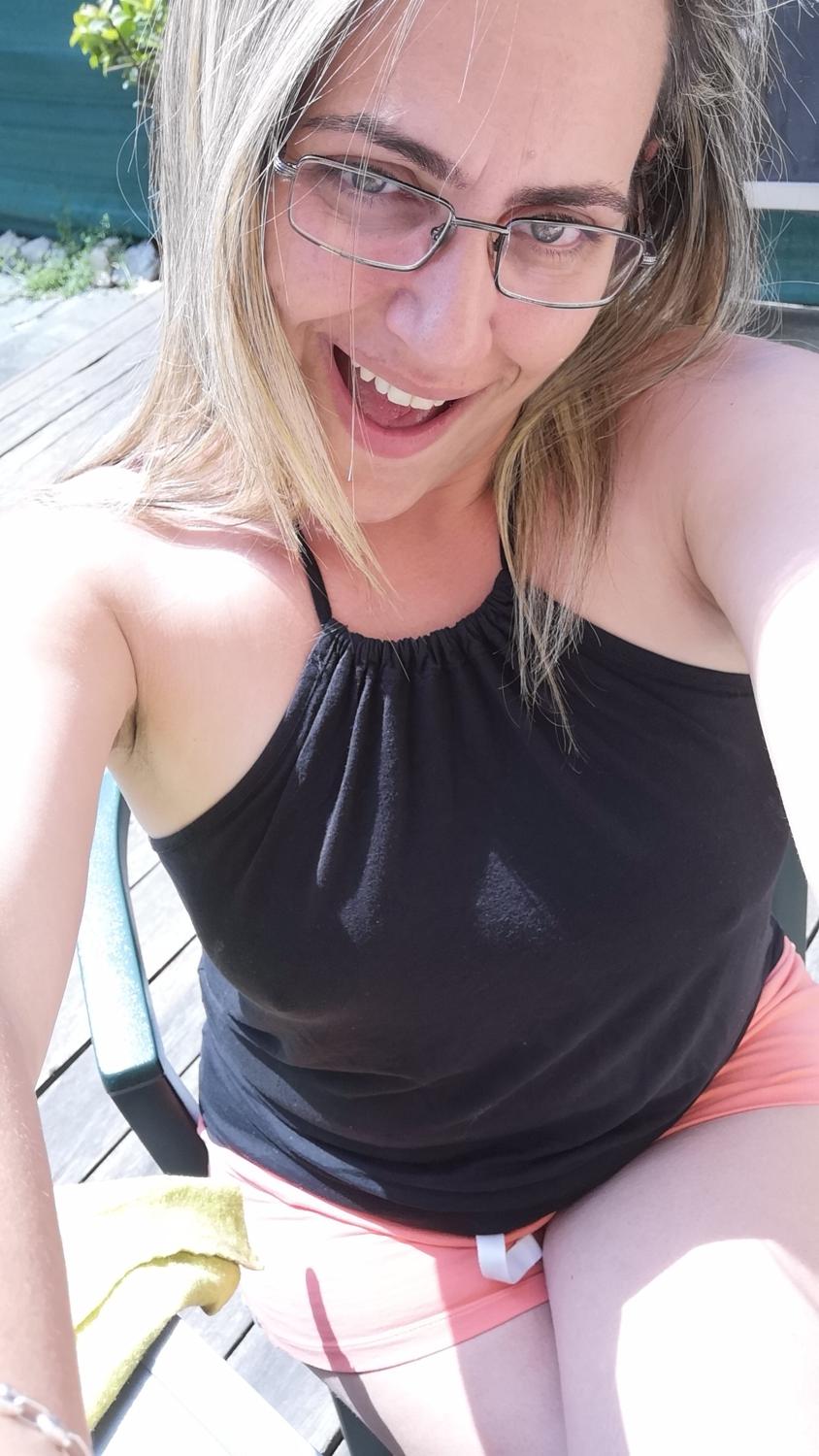 Elisacoquineoff's media