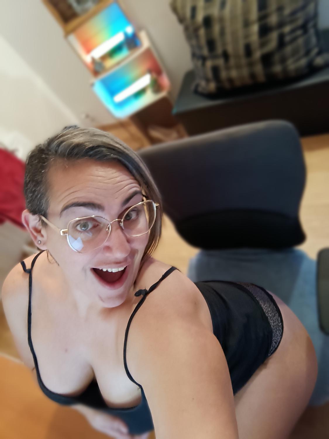 Elisacoquineoff's media