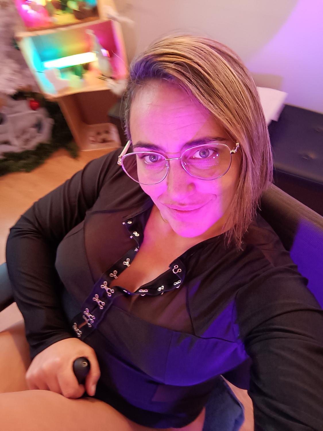 Elisacoquineoff's media