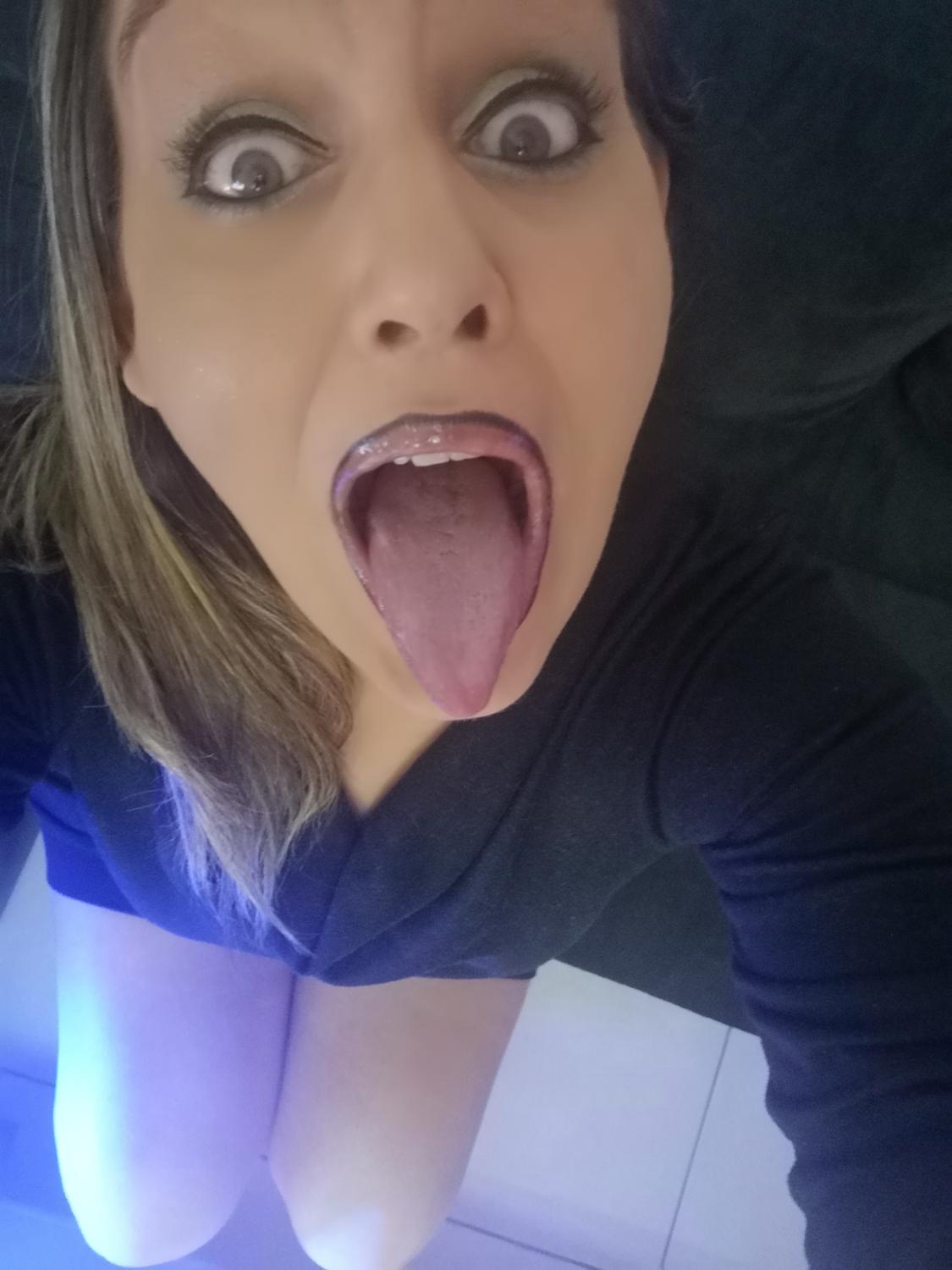 Elisacoquineoff's media
