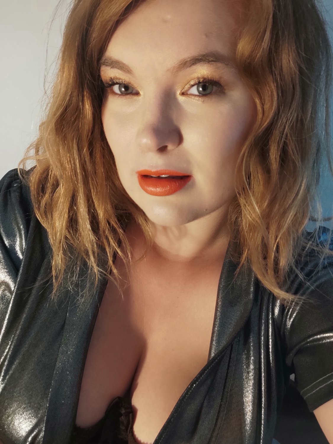 Elisalackey's media