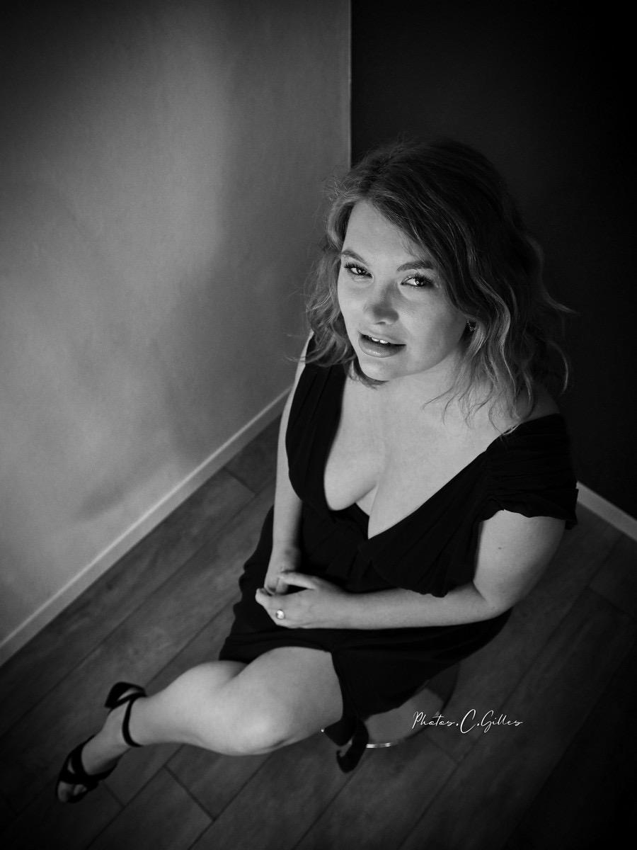 Elisalackey's media