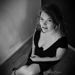 Elisalackey's media