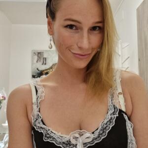 Elisemissgeneve's media