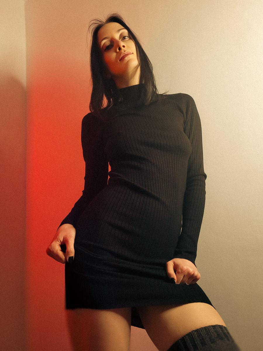 Ellaexhib's media