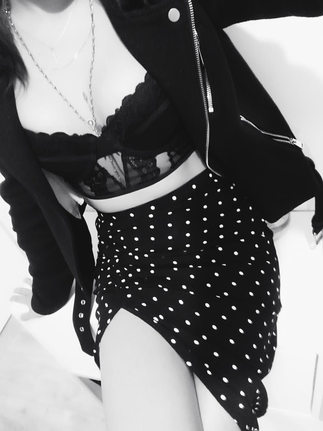 Ellagrey's media