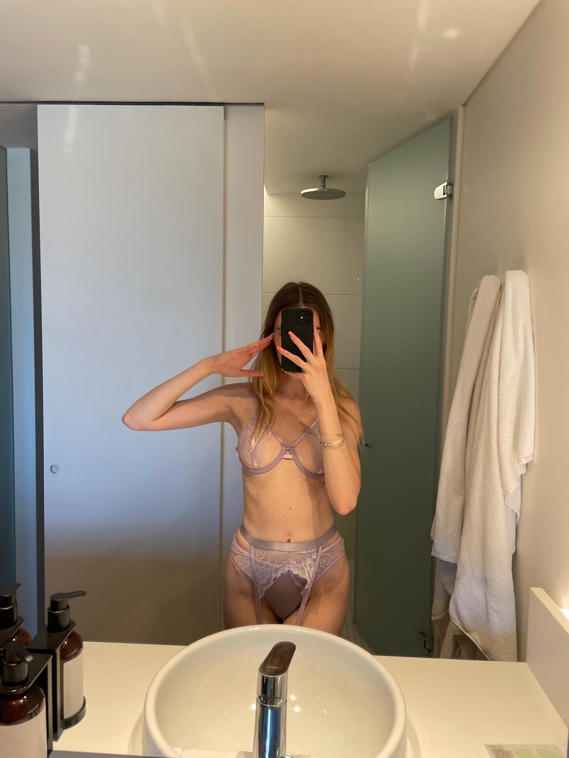 Ellesx's media