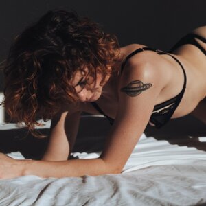 Elodie_de_zelac's media