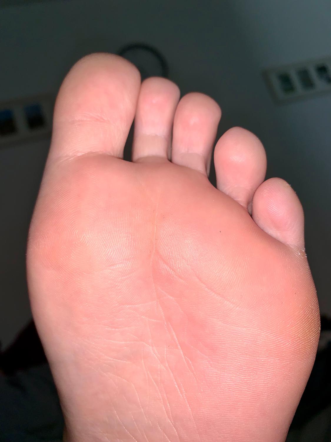 Elowfeet40's media