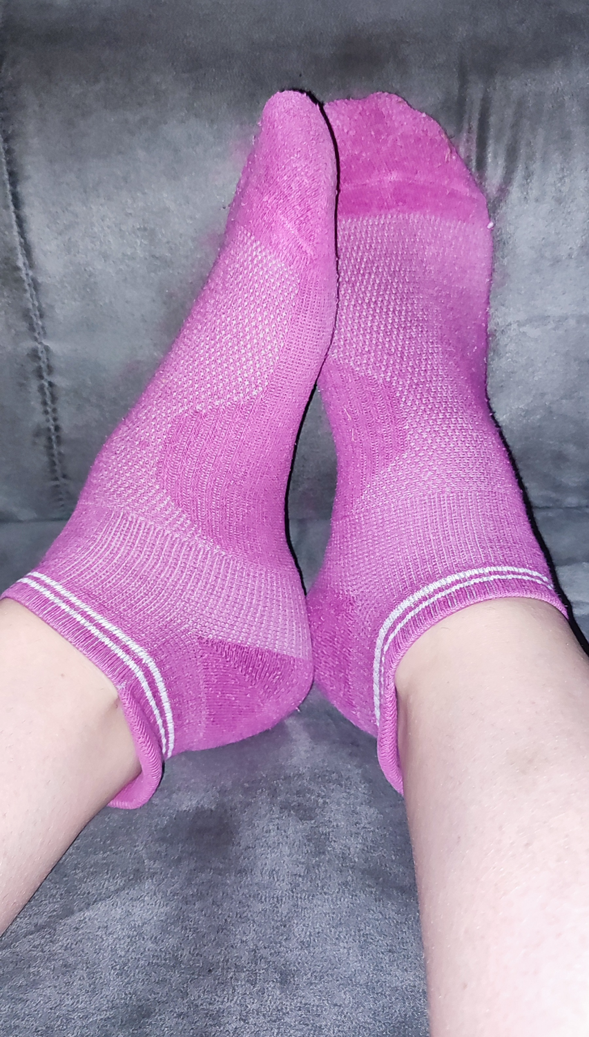 Elyfeet's media
