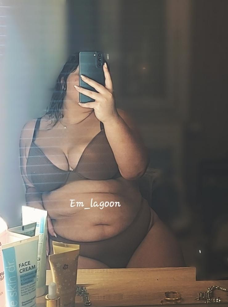Em_lagoon's media