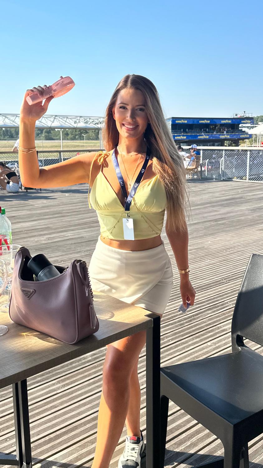 EmmaParis's media