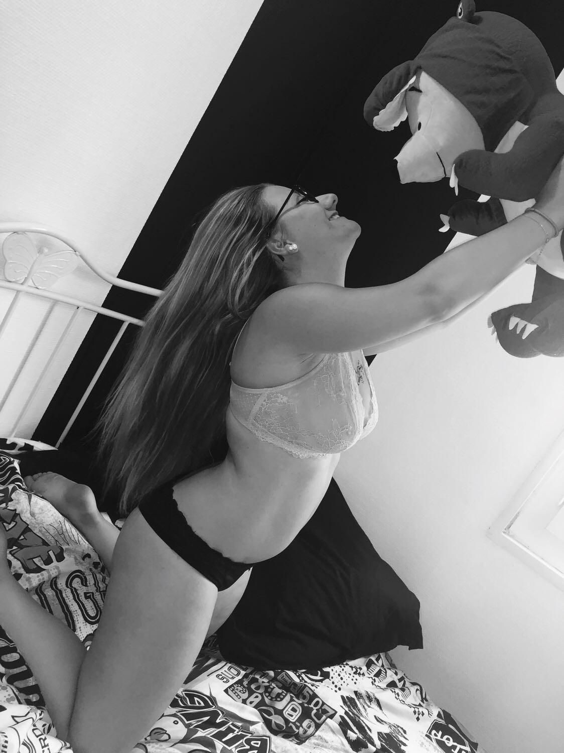 Emy17_'s media