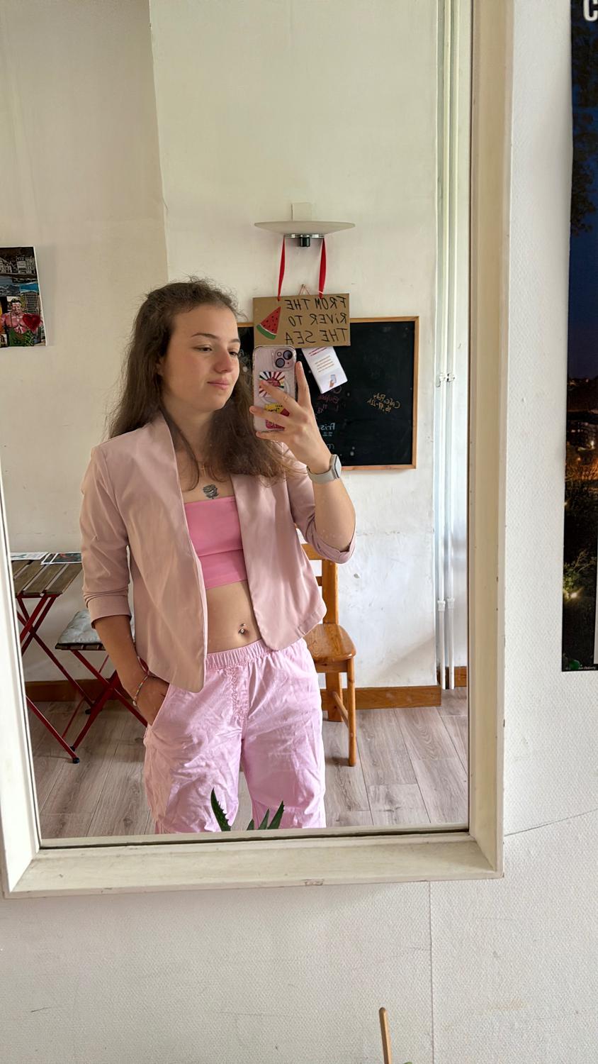 Emy25's media