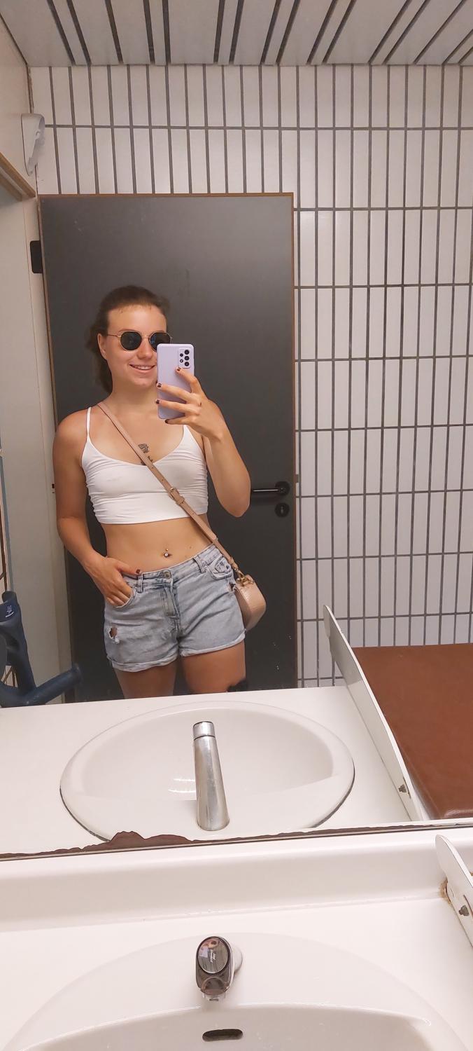 Emy25's media