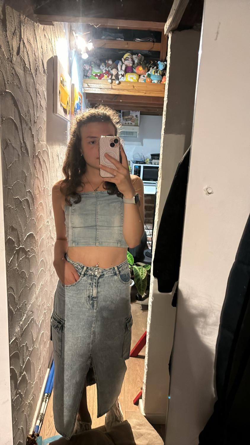 Emy25's media