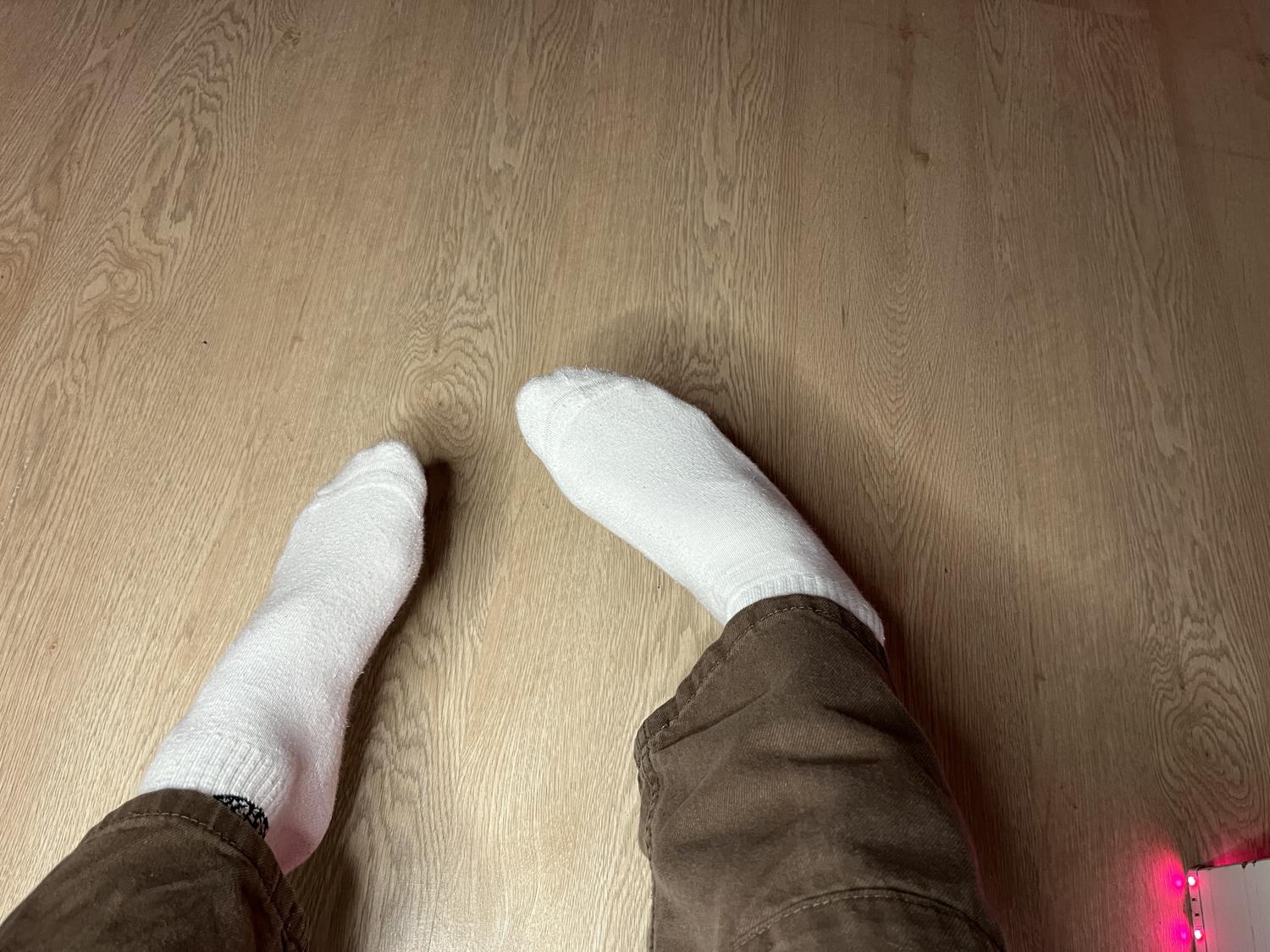 Enzohootfeet's media