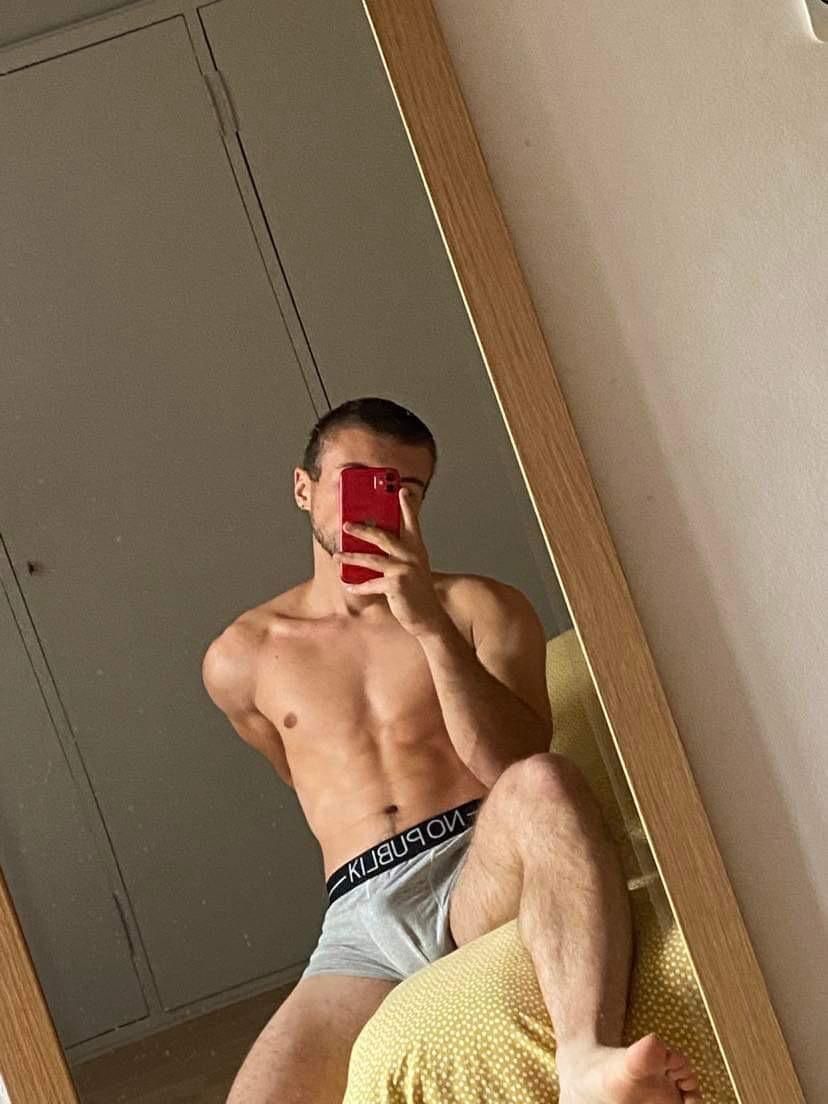 Eros_apollon_'s media