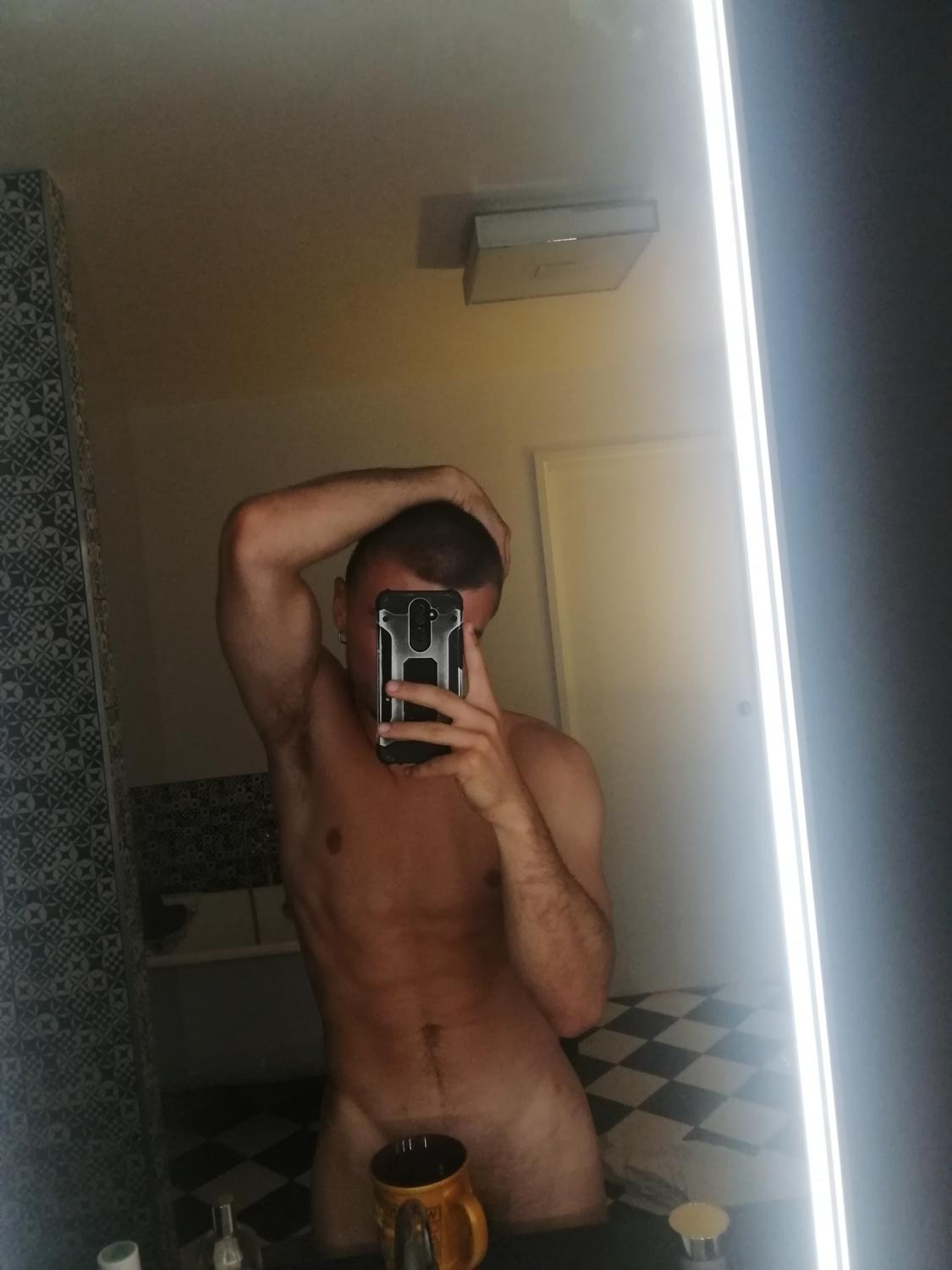 Eros_apollon_'s media