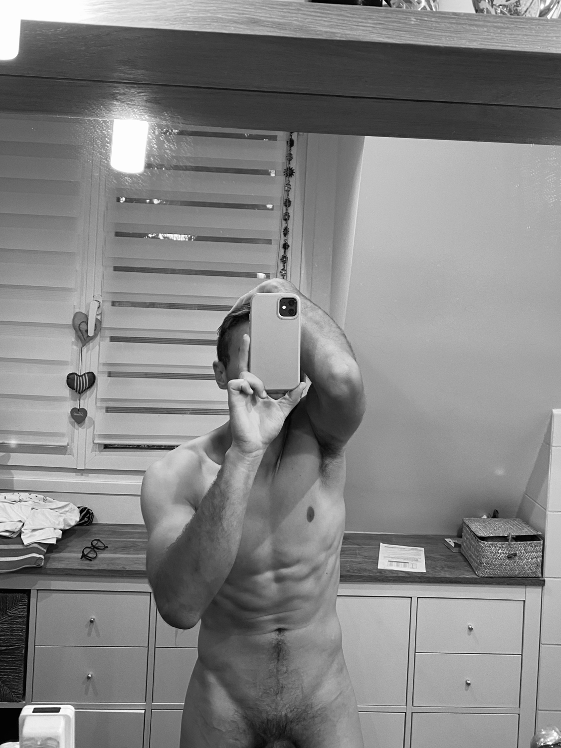 Eros_apollon_'s media