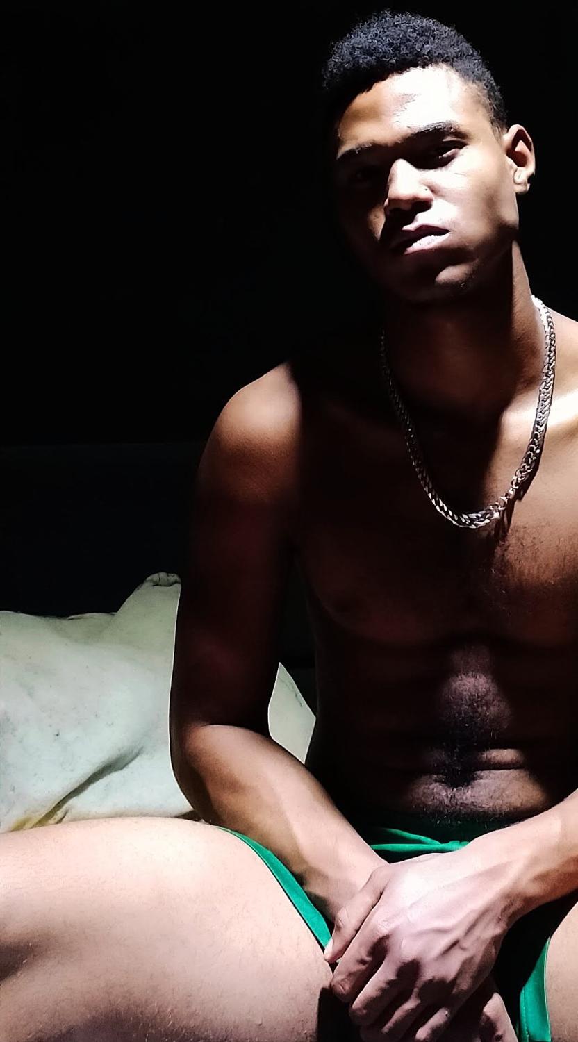 Erotiqueboy974's media