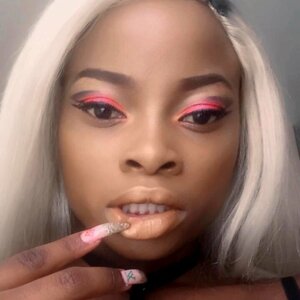 Essyreina's media