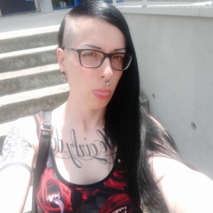 Evelynegothica's media