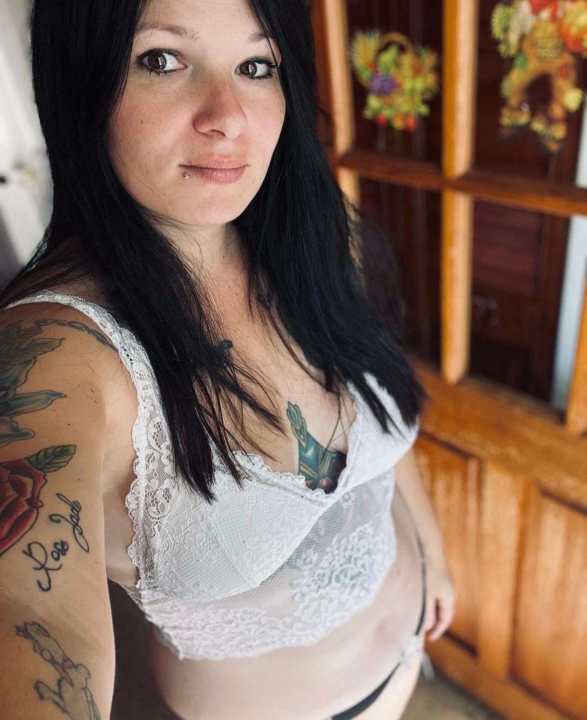Fannyhousewife's media