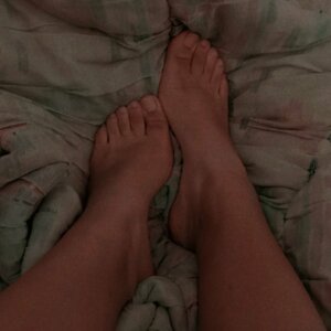 Feet_2girlslandc's media