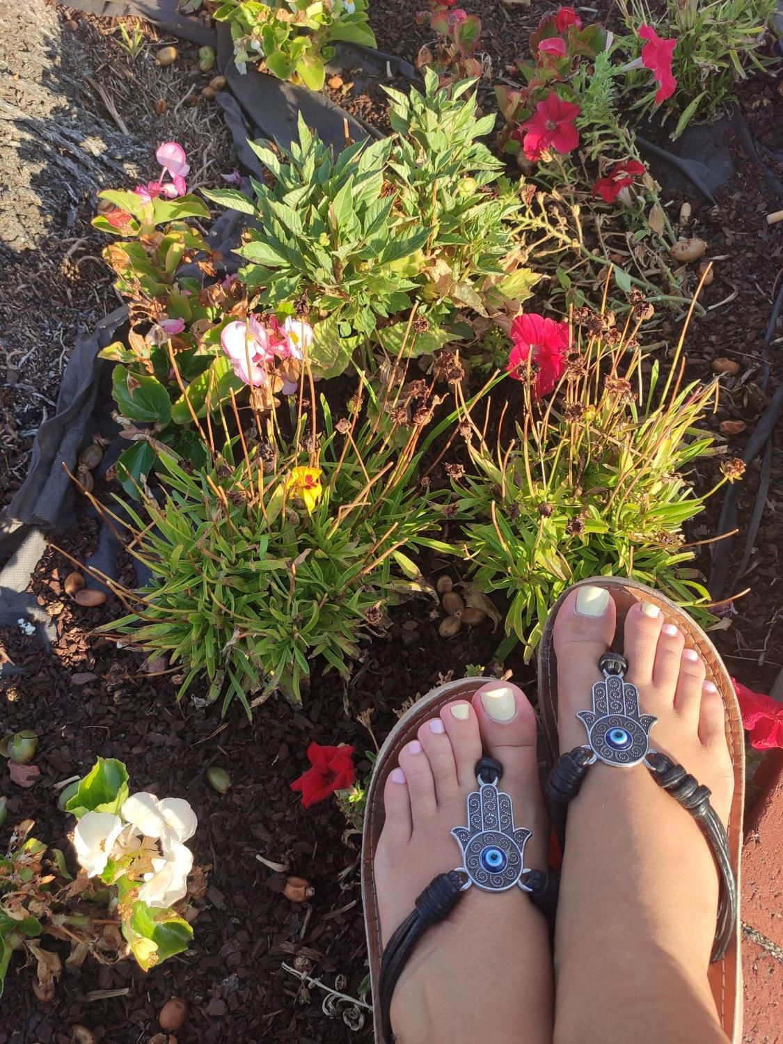 Feet-flower-lily's media
