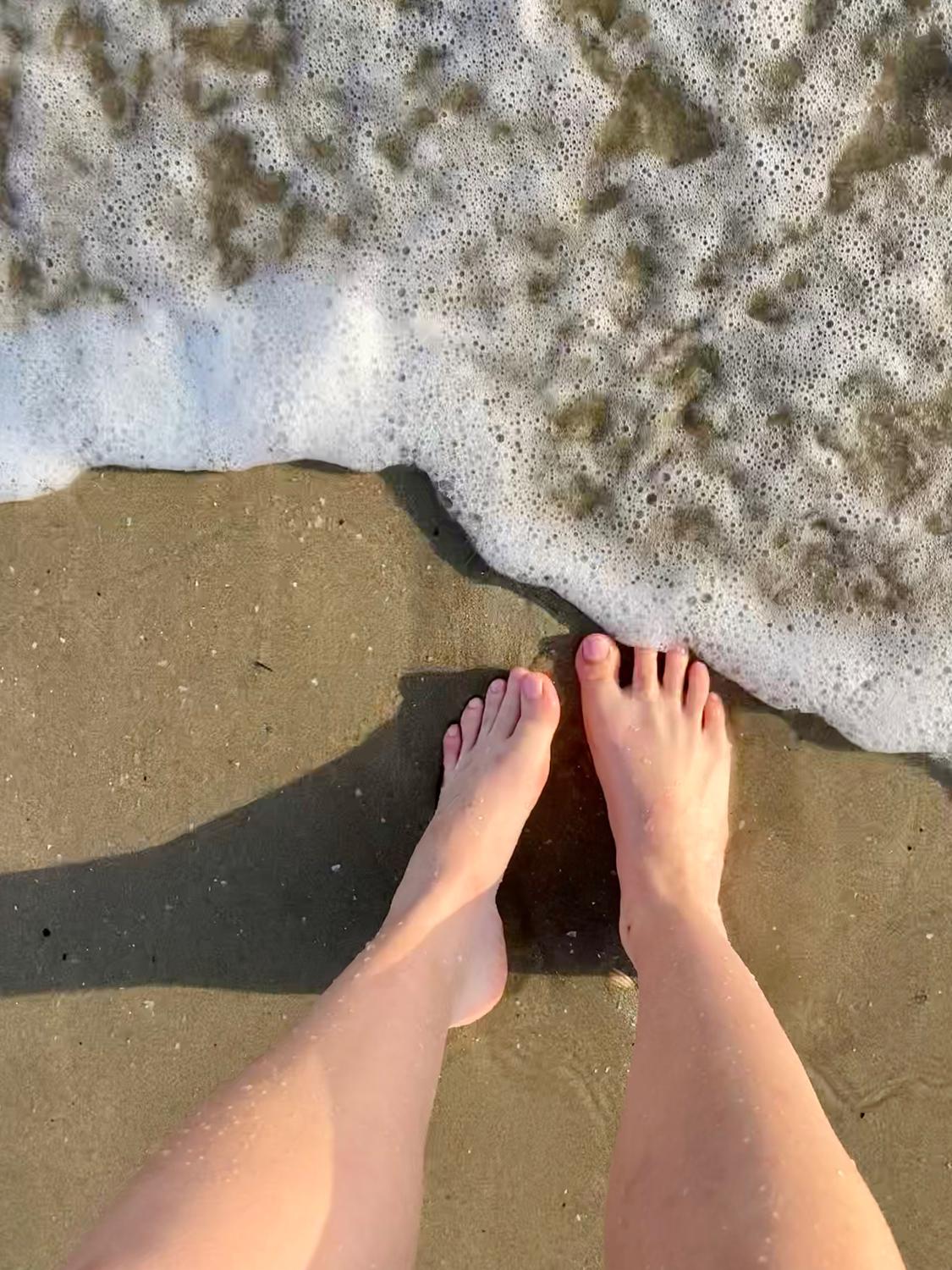 Feet_french_girl's media