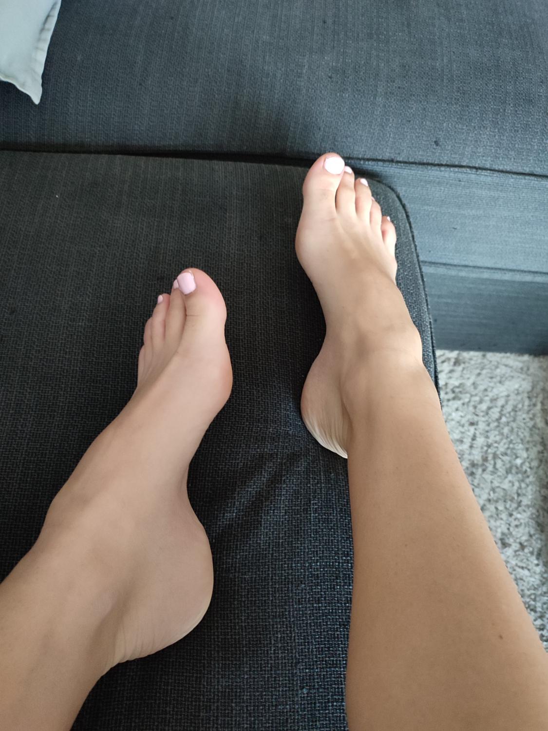 Feet_garcia's media
