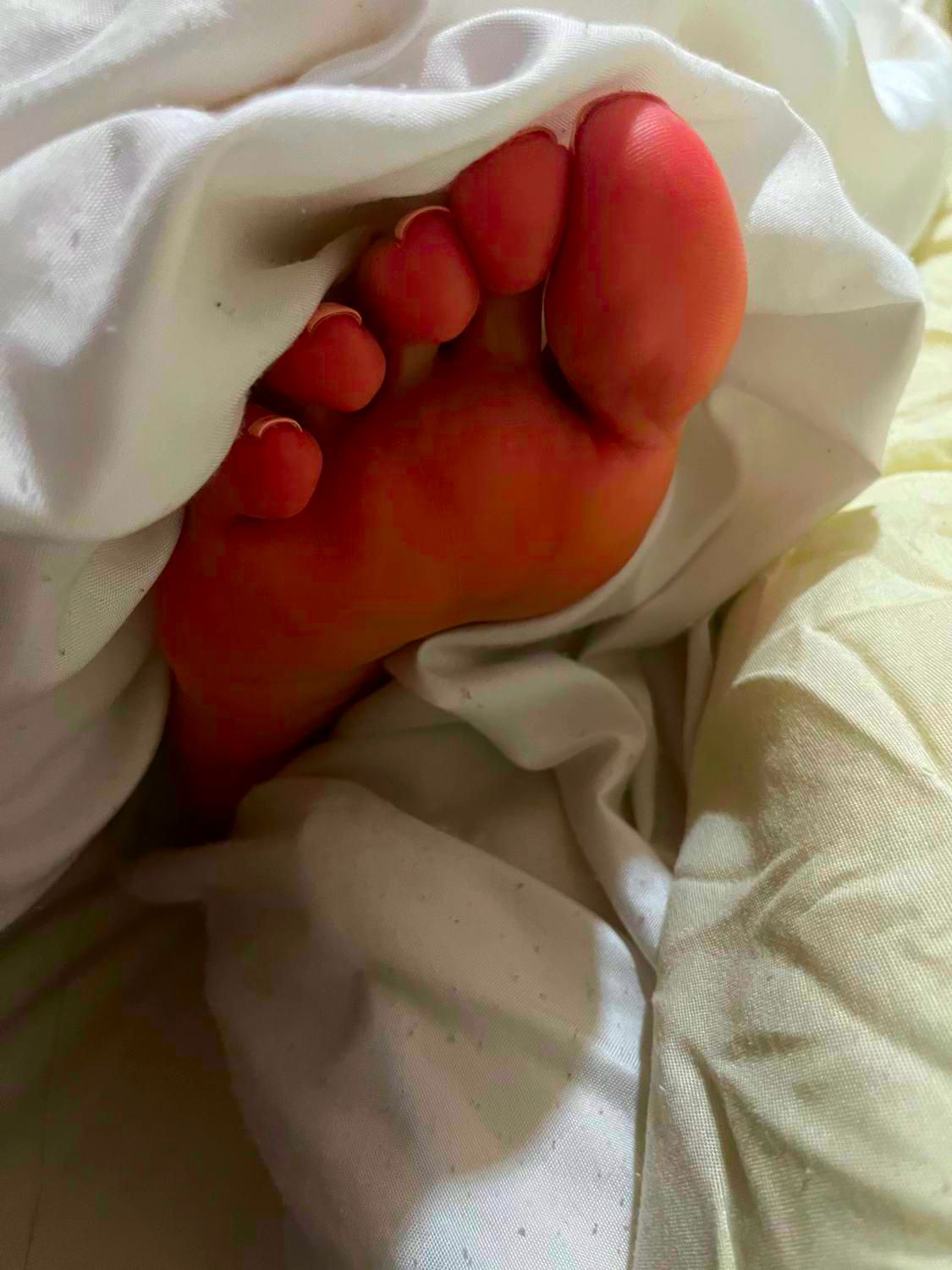 Feet-girl3's media