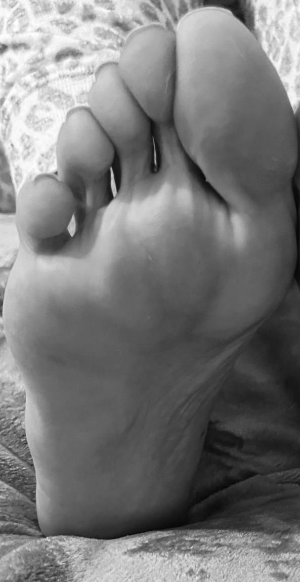 Feet-girl3's media