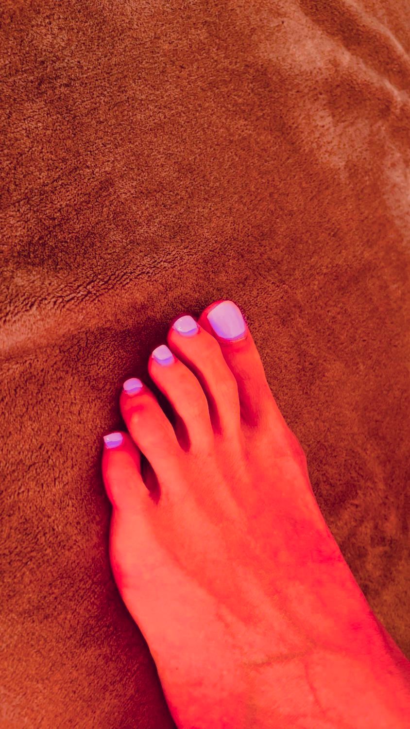 Feet-girl3's media