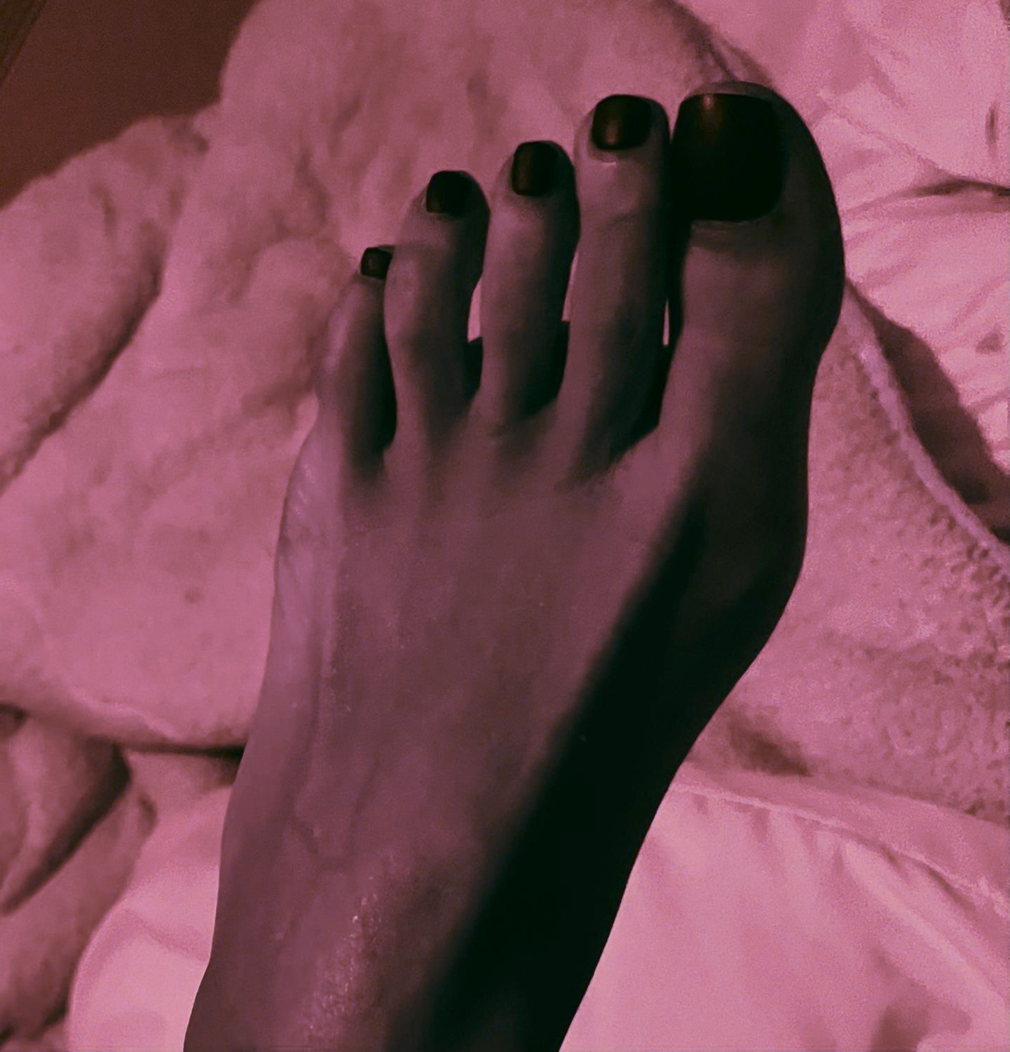 Feet-girl3's media