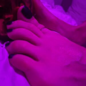 Feet-girl3's media