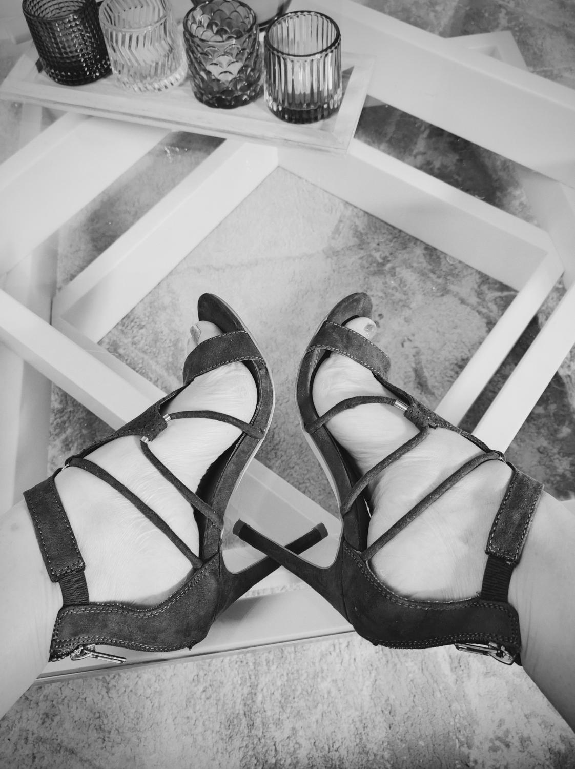 Feet_love_more's media