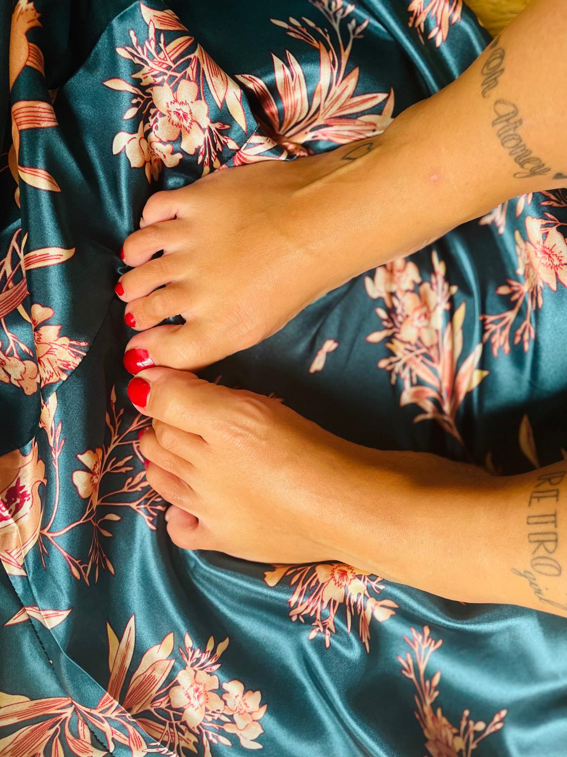 Feet_lovers_sweet's media