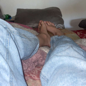 Feet_of_flo's media