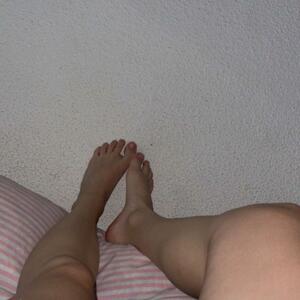 Feet_of_flo's media