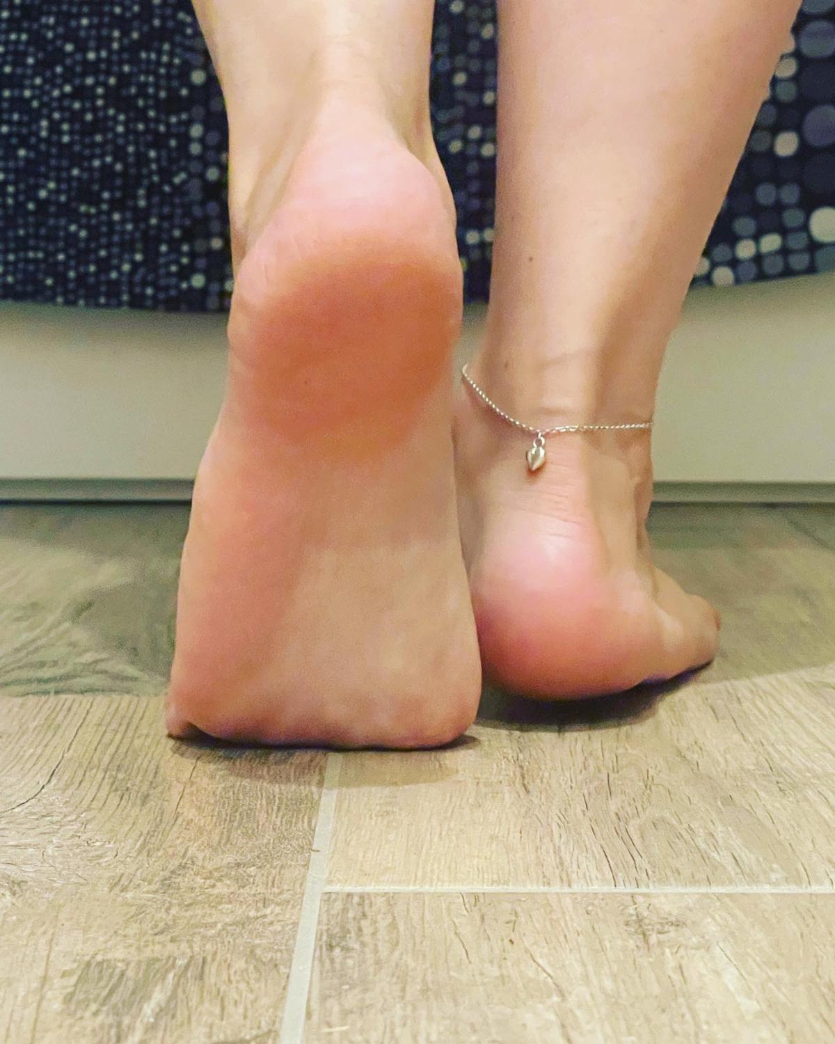 Feet_only's media