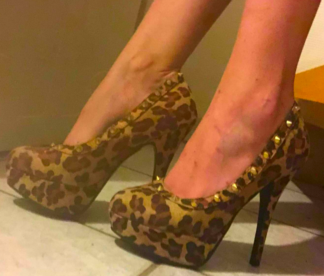 Feet-to-amelie's media