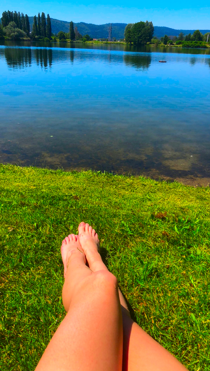 Feet-to-amelie's media