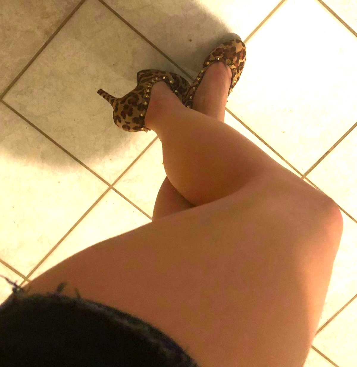 Feet-to-amelie's media