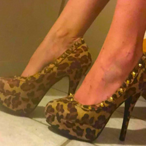 Feet-to-amelie's media