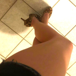 Feet-to-amelie's media